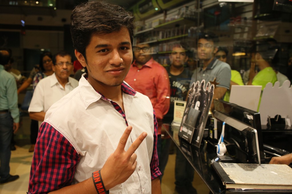 iLL at Just Cause 3 and Rainbow Six Siege Midnight Launch