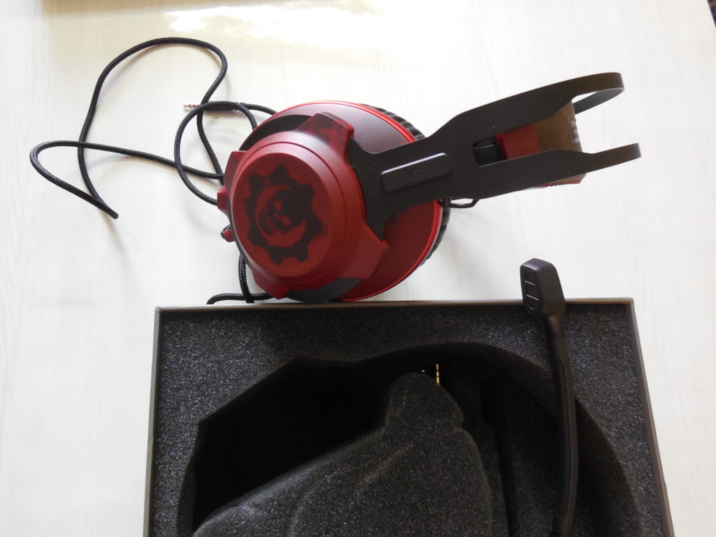 Kingston HyperX Gears of War Headset 1