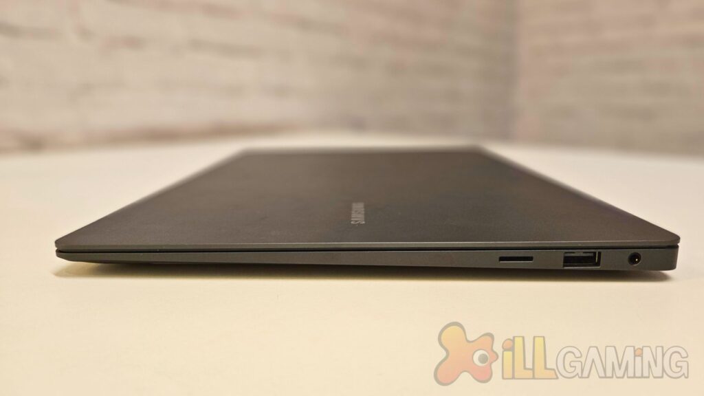 Right profile of the Samsung Galaxy Book 3 Pro