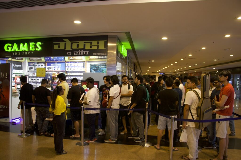 MARVEL'S SPIDERMAN 2: Midnight Launch by Games The Shop