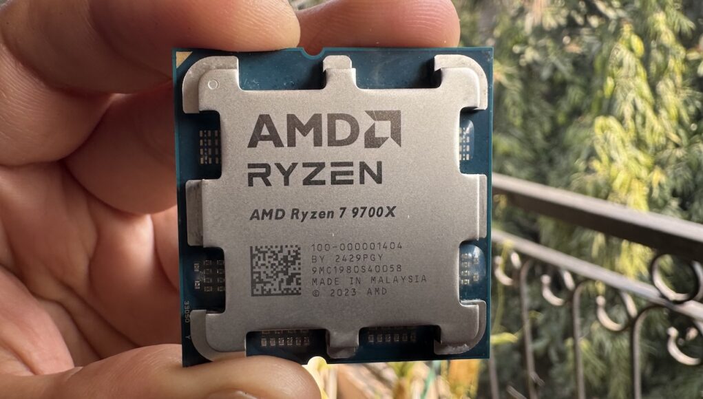 amd-ryzen-7-9700x-4