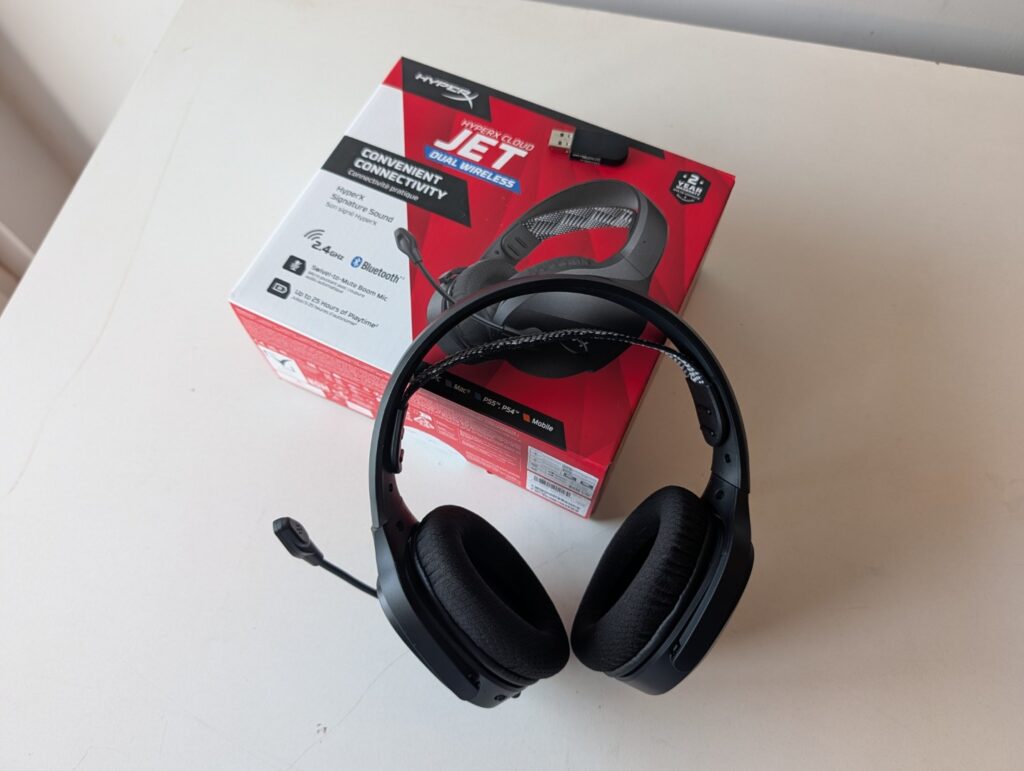 HyperX Cloud Jet with box
