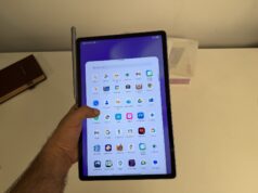 Lenovo Idea Tab Plus Review: 5G Tablet With Stylus Under ₹28,000 Lenovo Idea Pad Plus In Hand